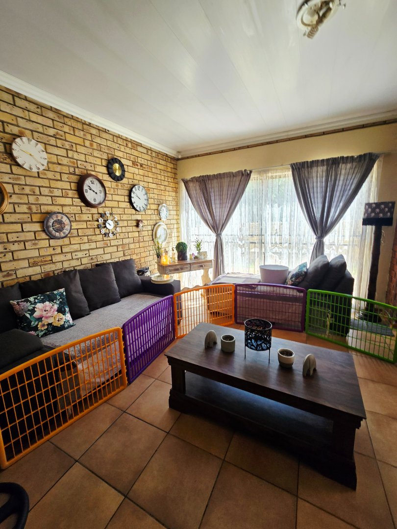 3 Bedroom Property for Sale in Flamwood North West